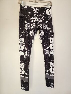 Senita Athletics Floral High-Waisted Leggings - XS